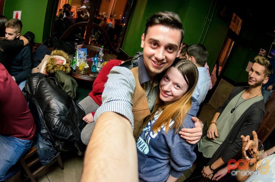 Friday Night Party, Green Pub