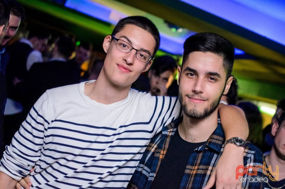Friday Night Party, Green Pub