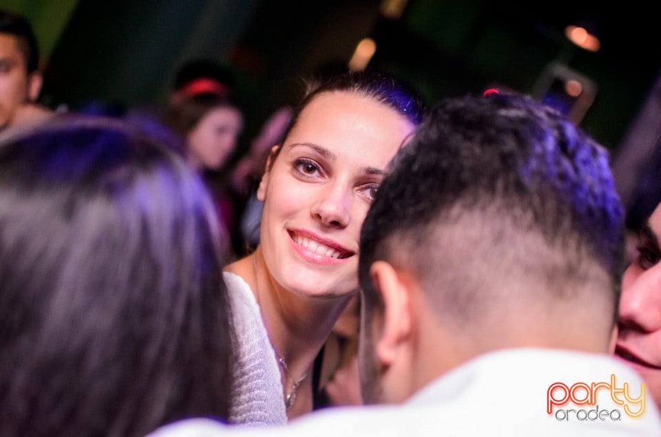 Friday Night Party, Green Pub