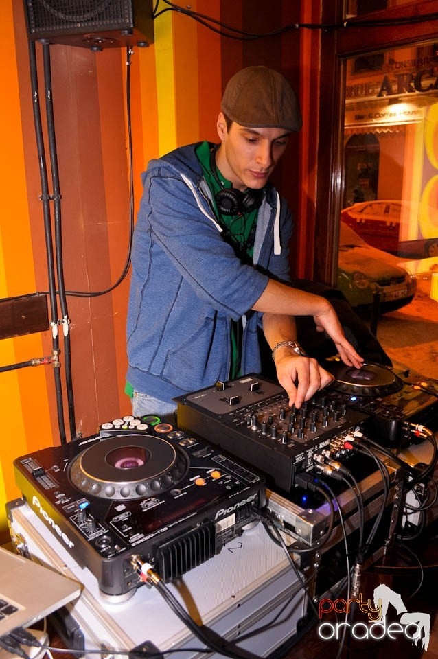 Funky Fresh Friday în Juice, Juice