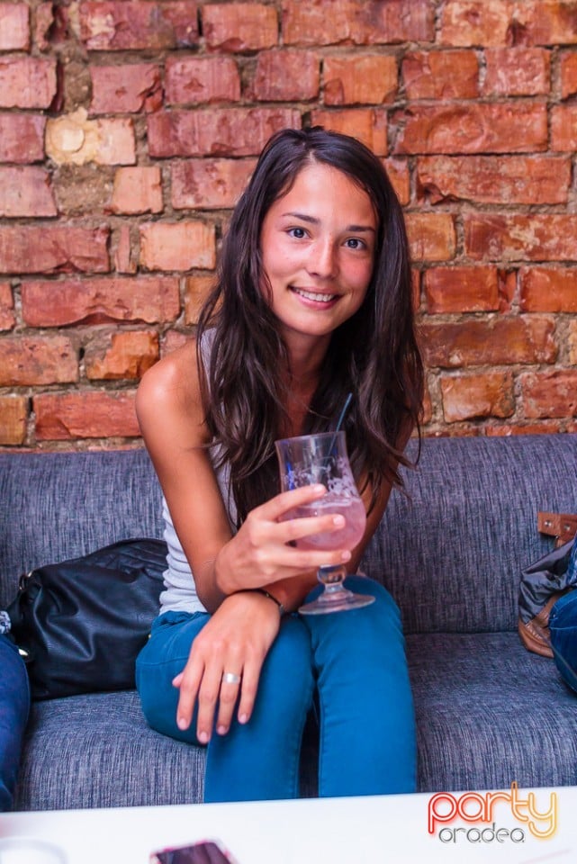 Gabriel M & Vali Mada, Juice