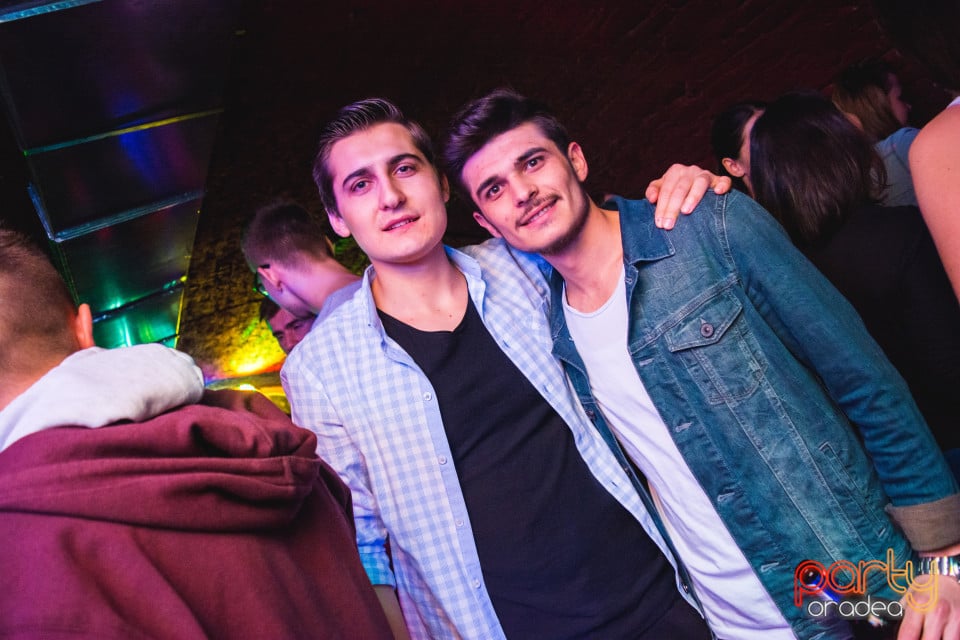 Student Party, Gekko