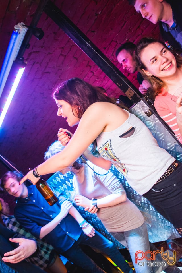 Student Party, Gekko