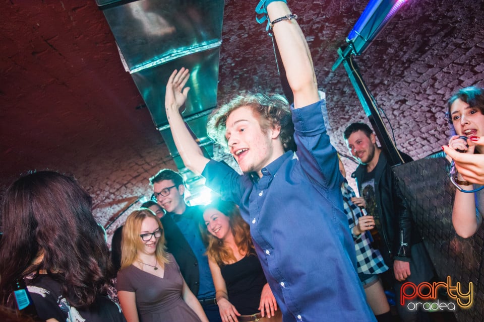 Student Party, Gekko