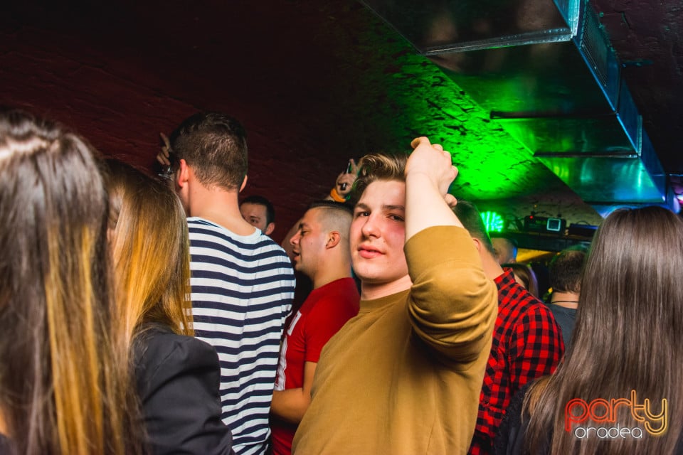 Student Party, Gekko