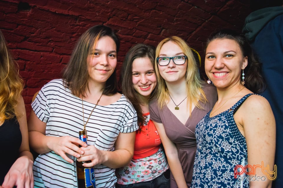 Student Party, Gekko