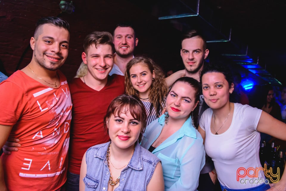 Student Party, Gekko