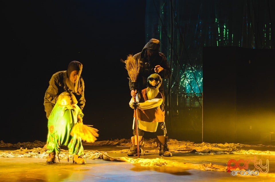 Gigantea, Teatrul Regina Maria