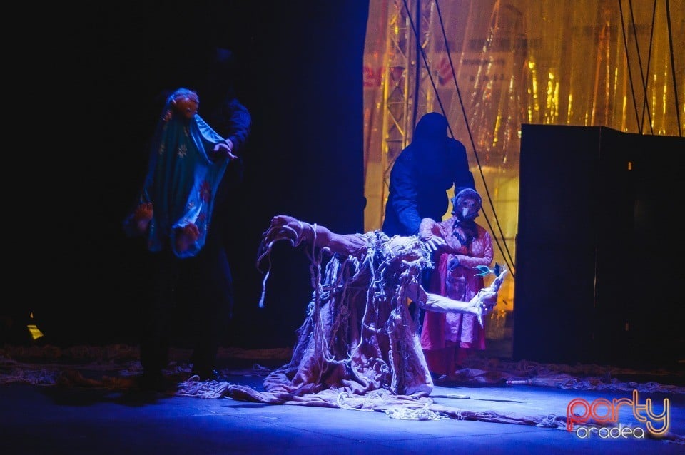 Gigantea, Teatrul Regina Maria