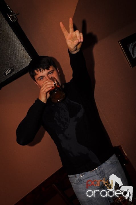 Glow Night Party sâmbătă, 