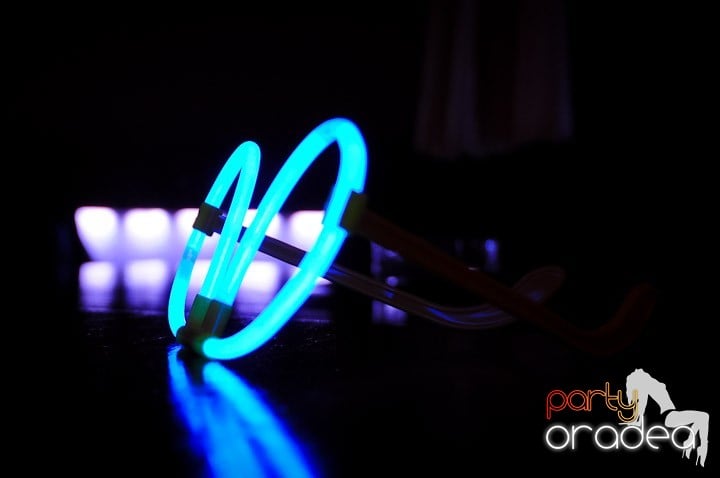 Glow Night Party sâmbătă, 