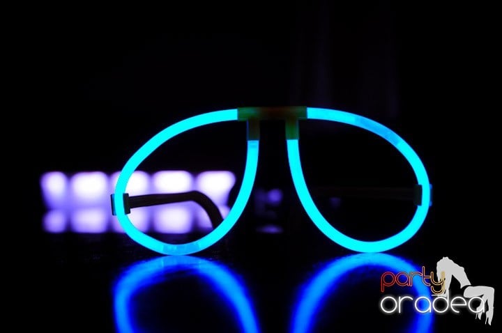 Glow Night Party sâmbătă, 