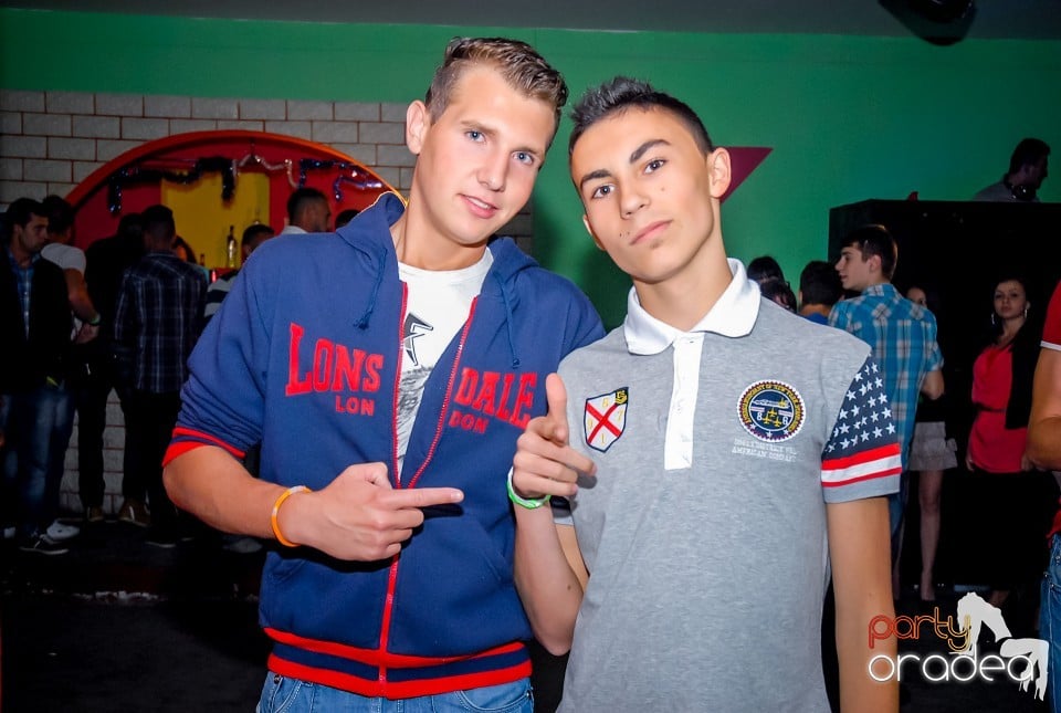 Glow stick party, Royal Party House