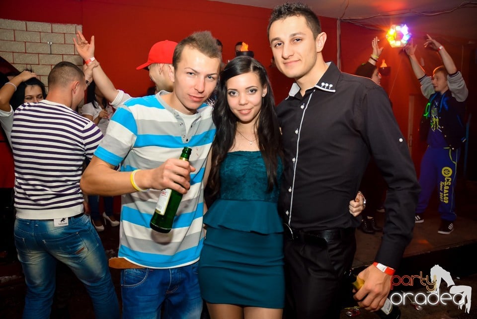 Glowstick Party, Royal Party House