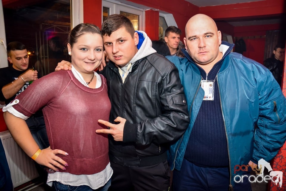 Go-go Dance Show, Royal Party House