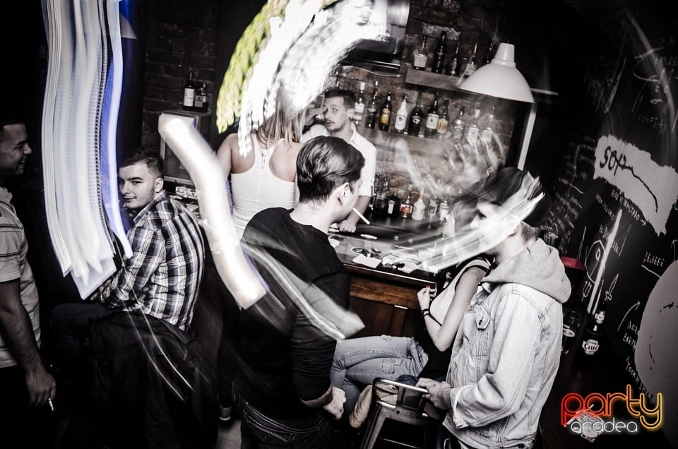 Golddigger Party, Juice