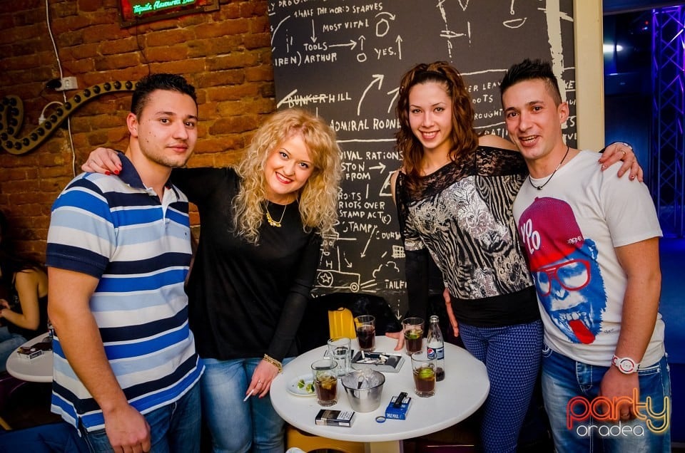 Golddigger Party, Juice