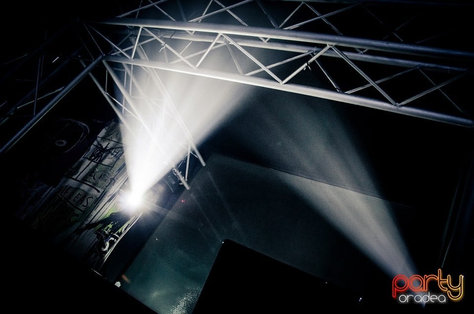 Golddigger Party, Juice