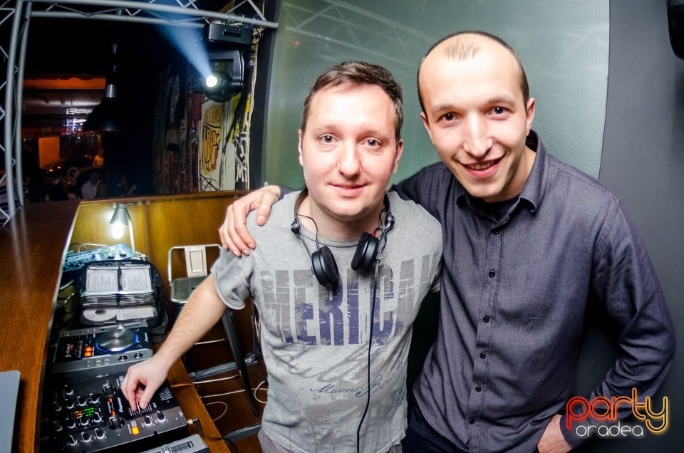 Golddigger Party, Juice