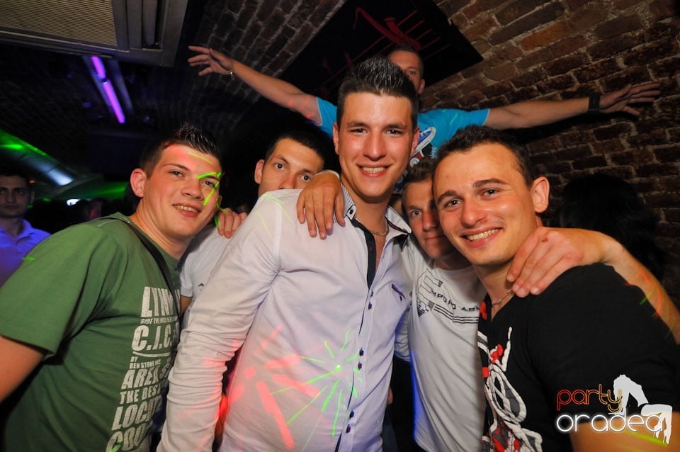 Golden Thursday @ Club Escape, 