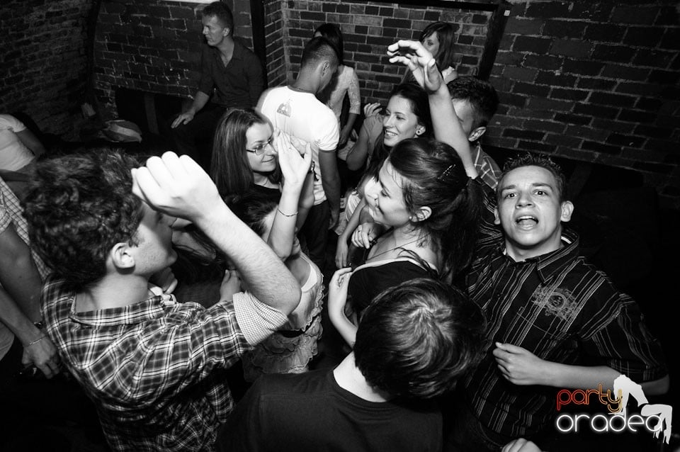 Golden Thursday @ Club Escape, 