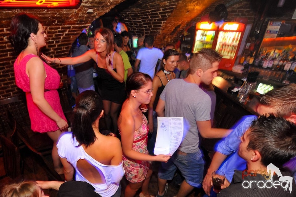 Golden Thursday @ Club Escape, 