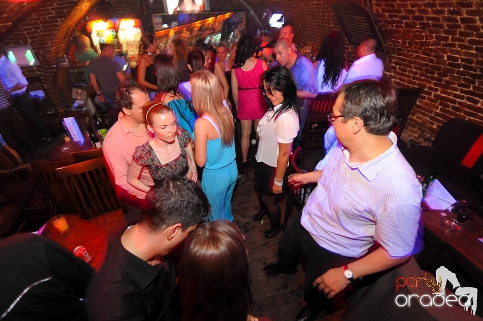 Golden Thursday @ Club Escape, 