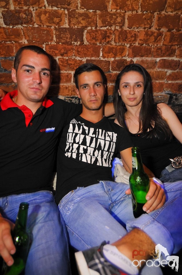 Golden Thursday @ Club Escape, 