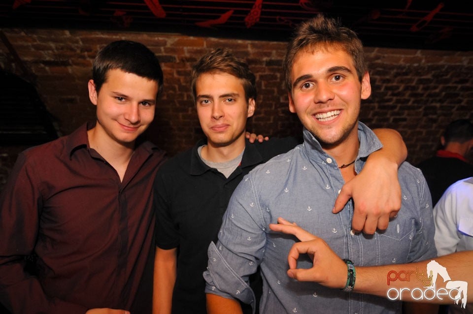 Golden Thursday @ Club Escape, 