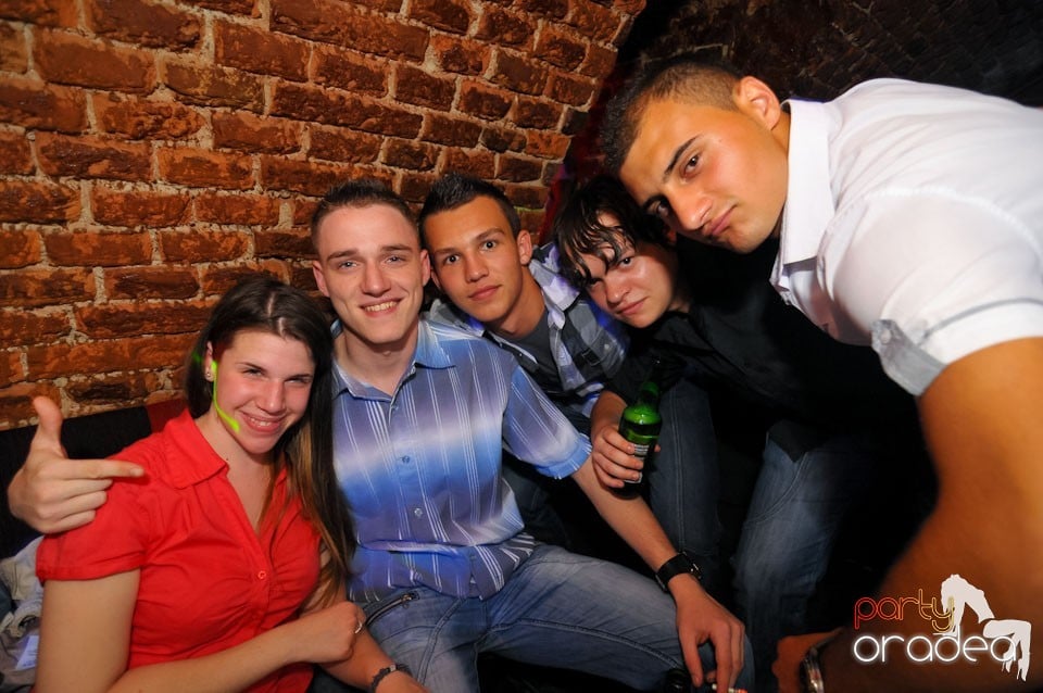 Golden Thursday @ Club Escape, 