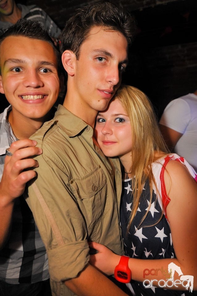 Golden Thursday @ Club Escape, 