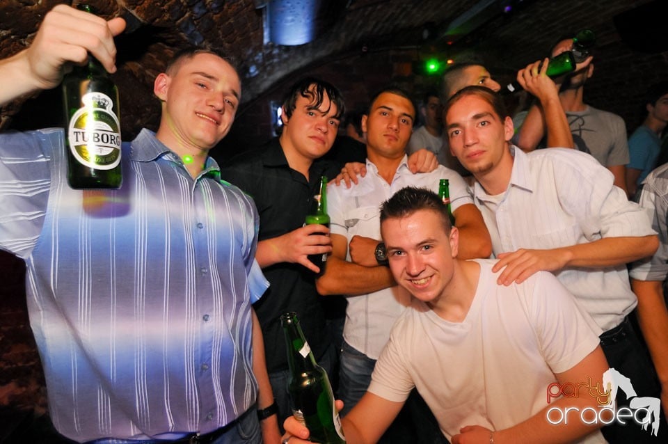 Golden Thursday @ Club Escape, 