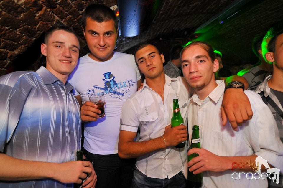 Golden Thursday @ Club Escape, 