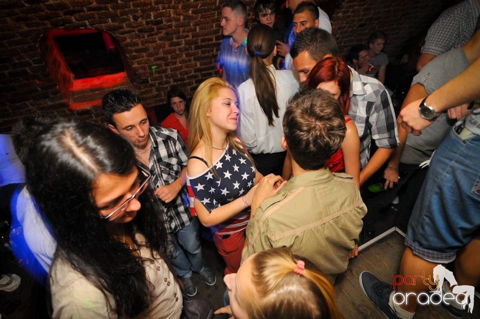 Golden Thursday @ Club Escape, 