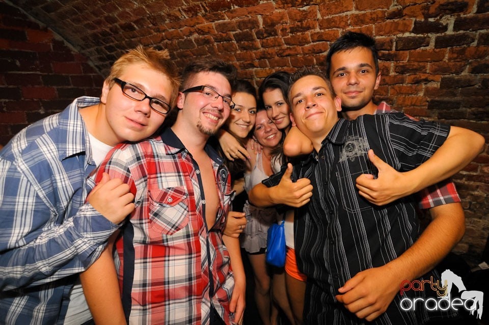 Golden Thursday @ Club Escape, 