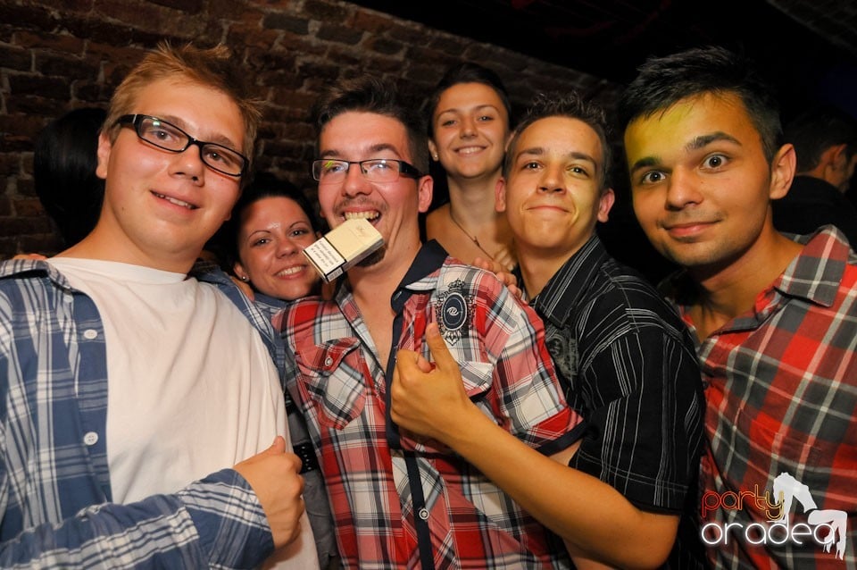 Golden Thursday @ Club Escape, 