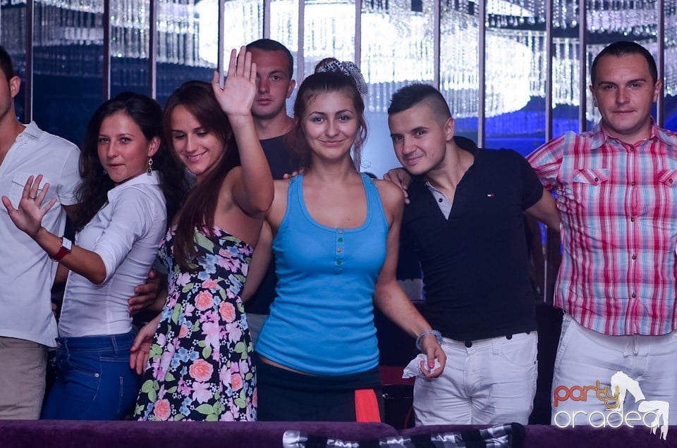 Grand VIP Party în The One Café & Club, 