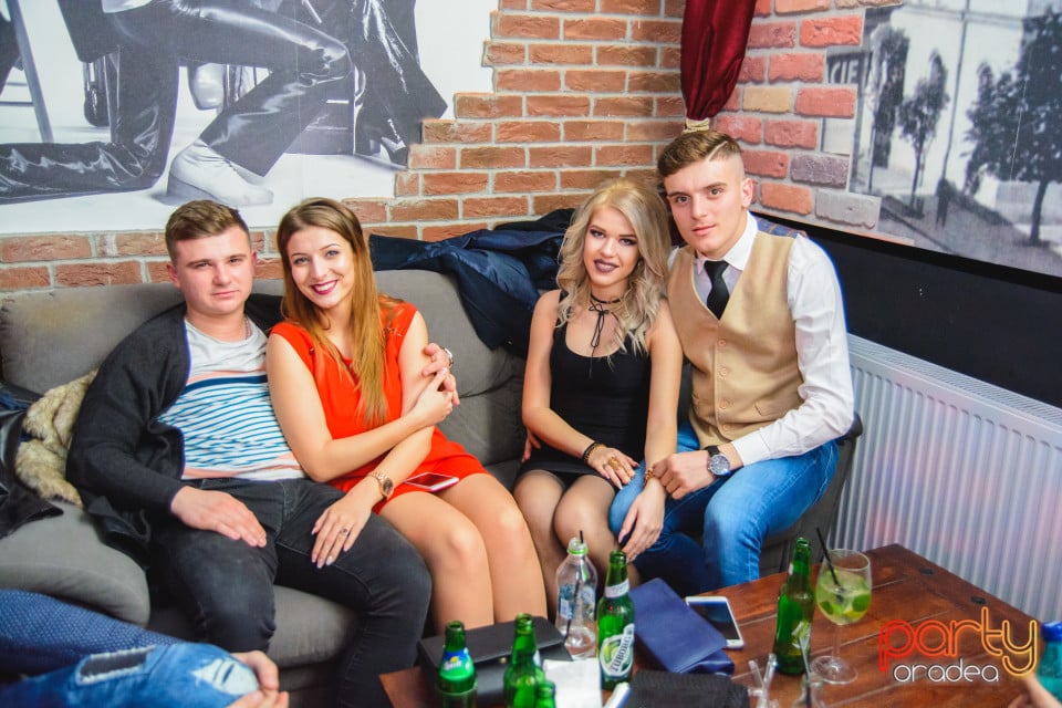 Saturday Night Party, Green Pub