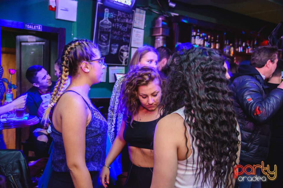 Saturday Night Party, Green Pub