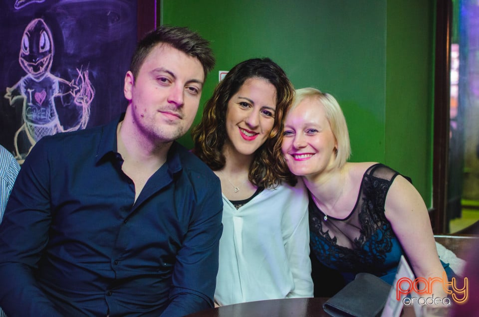 Saturday Night Party, Green Pub