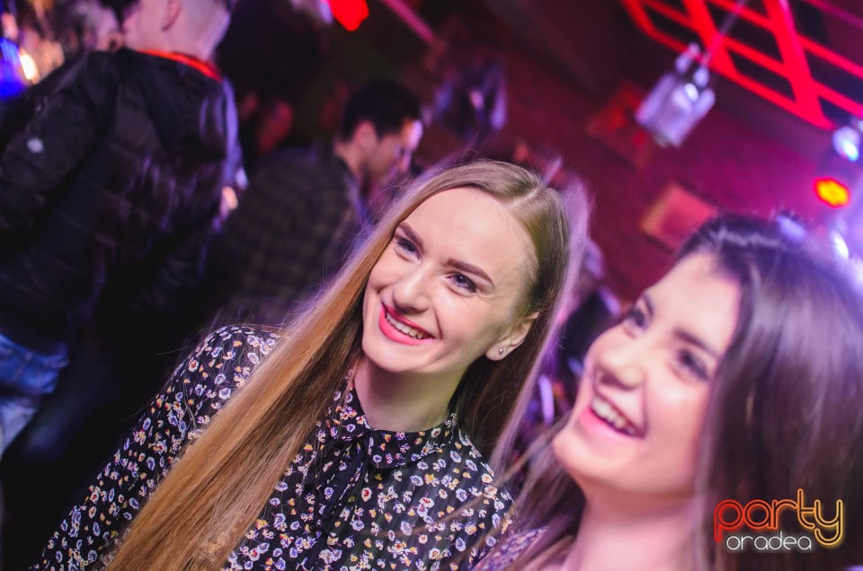 Saturday Night Party, Green Pub