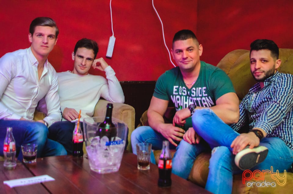 Saturday Night Party, Green Pub