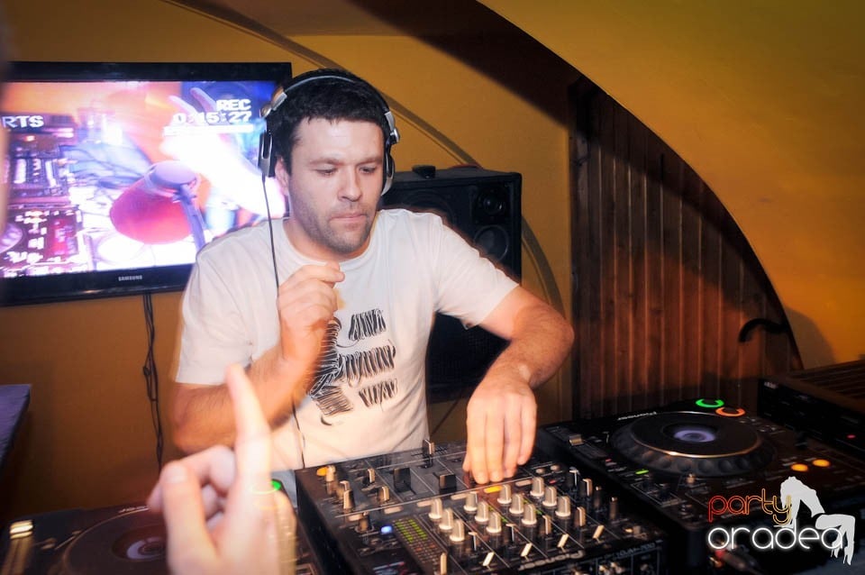 Half-Organic prezintă: Valentine's Nightmare, 