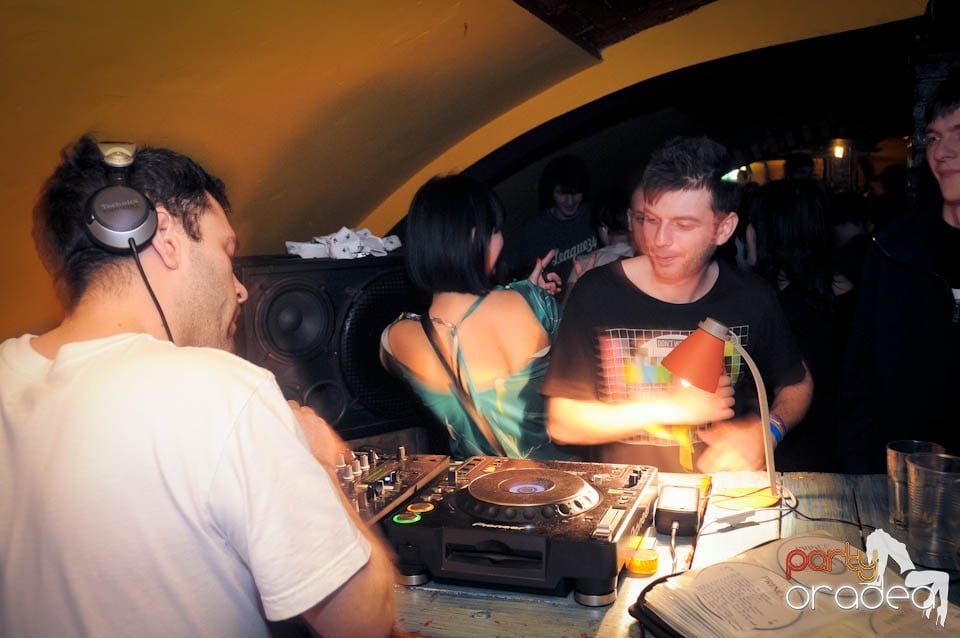 Half-Organic prezintă: Valentine's Nightmare, 