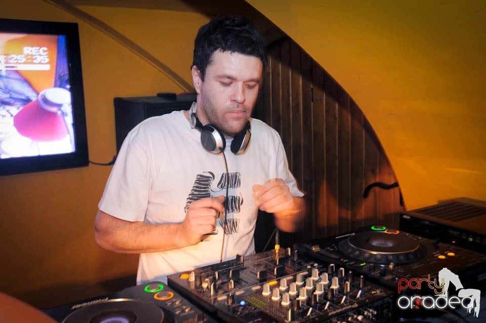 Half-Organic prezintă: Valentine's Nightmare, 