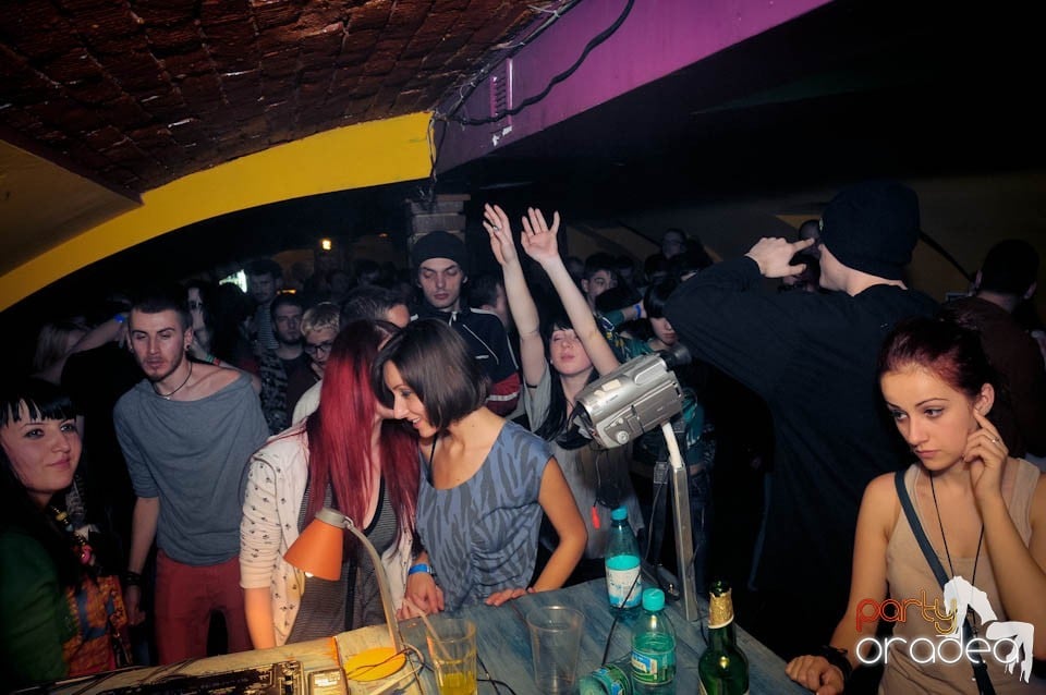 Half-Organic prezintă: Valentine's Nightmare, 