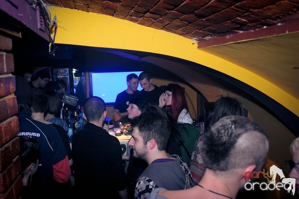 Half-Organic prezintă: Valentine's Nightmare, 