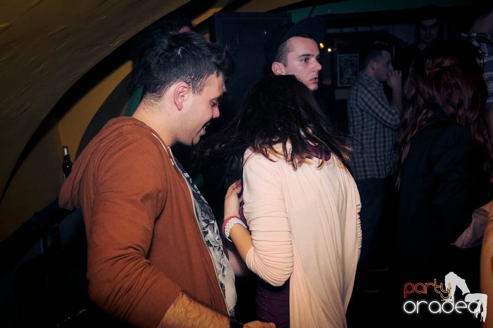 Half-Organic prezintă: Valentine's Nightmare, 