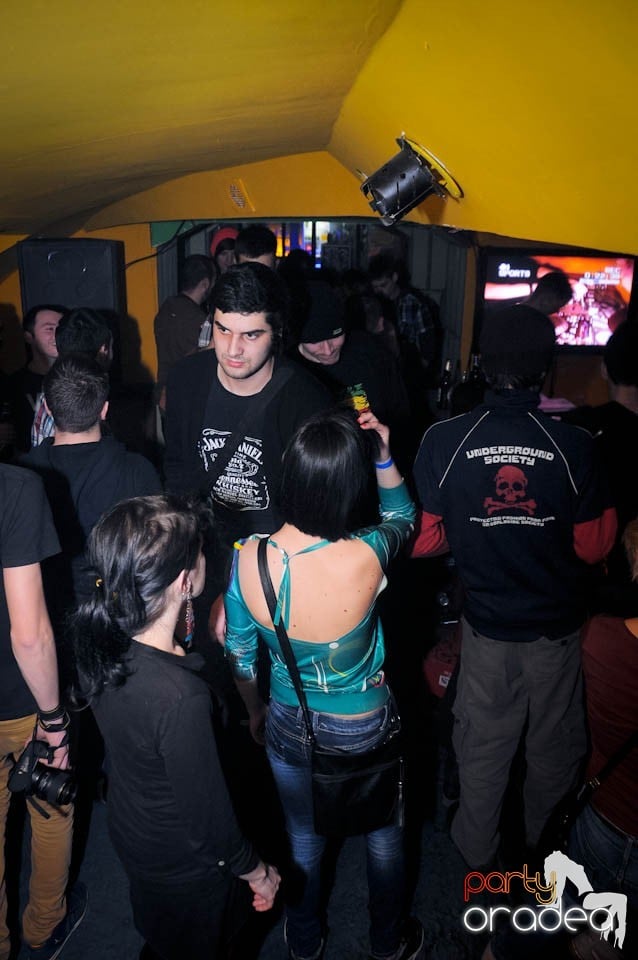 Half-Organic prezintă: Valentine's Nightmare, 