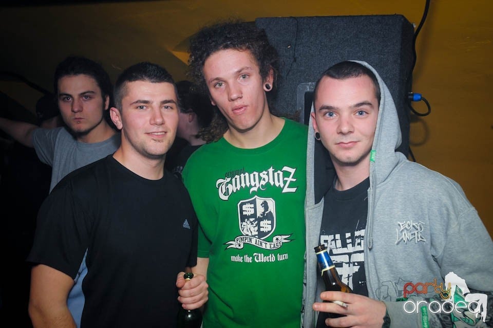 Half-Organic prezintă: Valentine's Nightmare, 